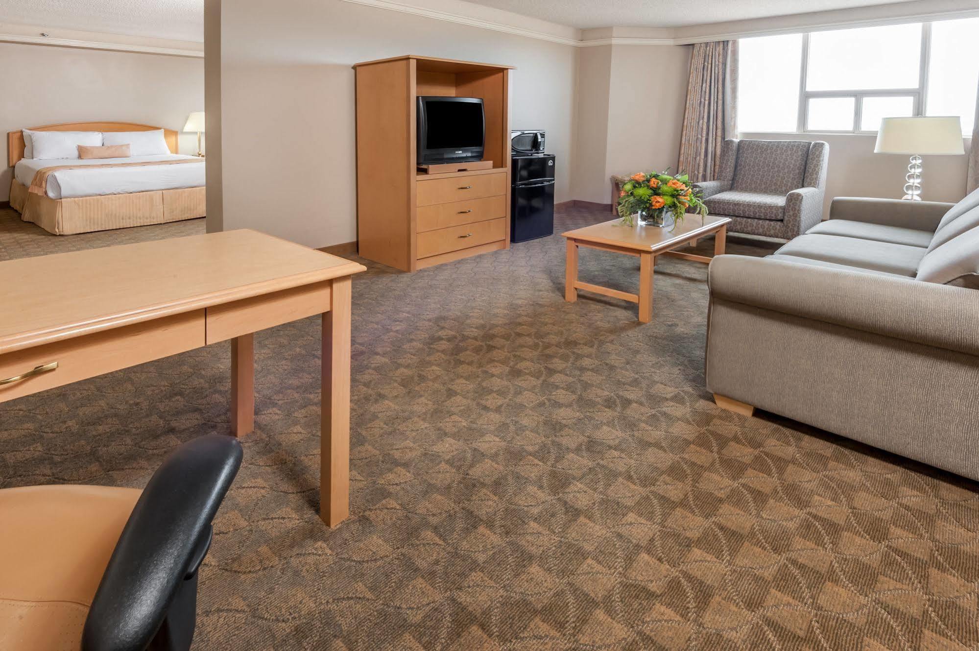 Edmonton Inn And Conference Centre מראה חיצוני תמונה