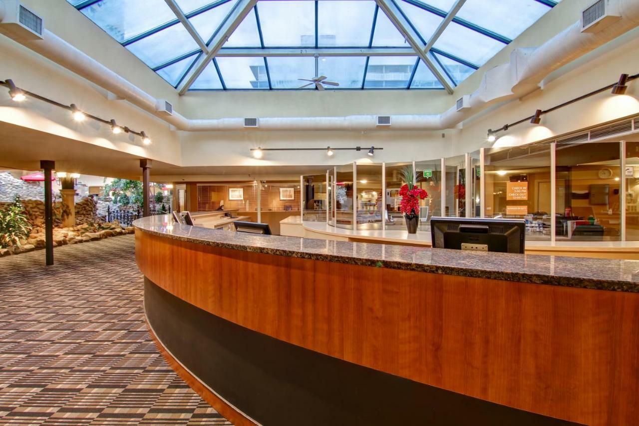 Edmonton Inn And Conference Centre מראה חיצוני תמונה